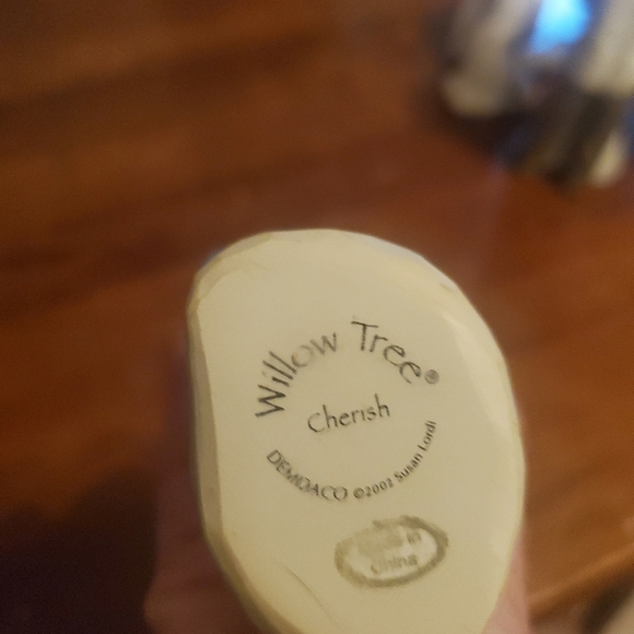 Willow Tree Cherish (Pregnant Woman) Figurine, 2002 - Picture 4 of 4